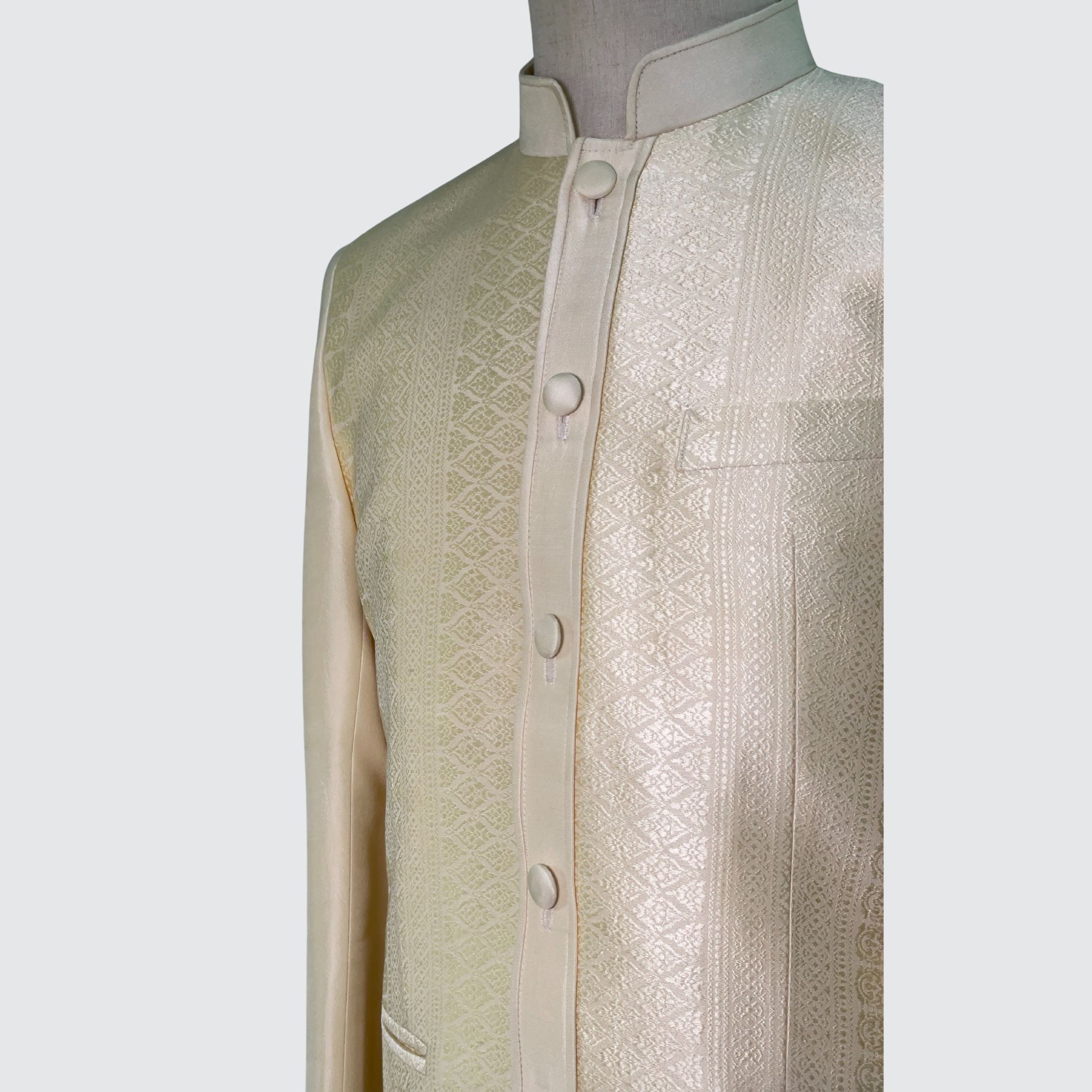 เสื้อสูทพระราชทาน แขนยาว ผ้าไหมยกดอกสุรินทร์ | ตัดเย็บตามรูปร่าง | เลือกสีผ้า ส่งไซส์ได้