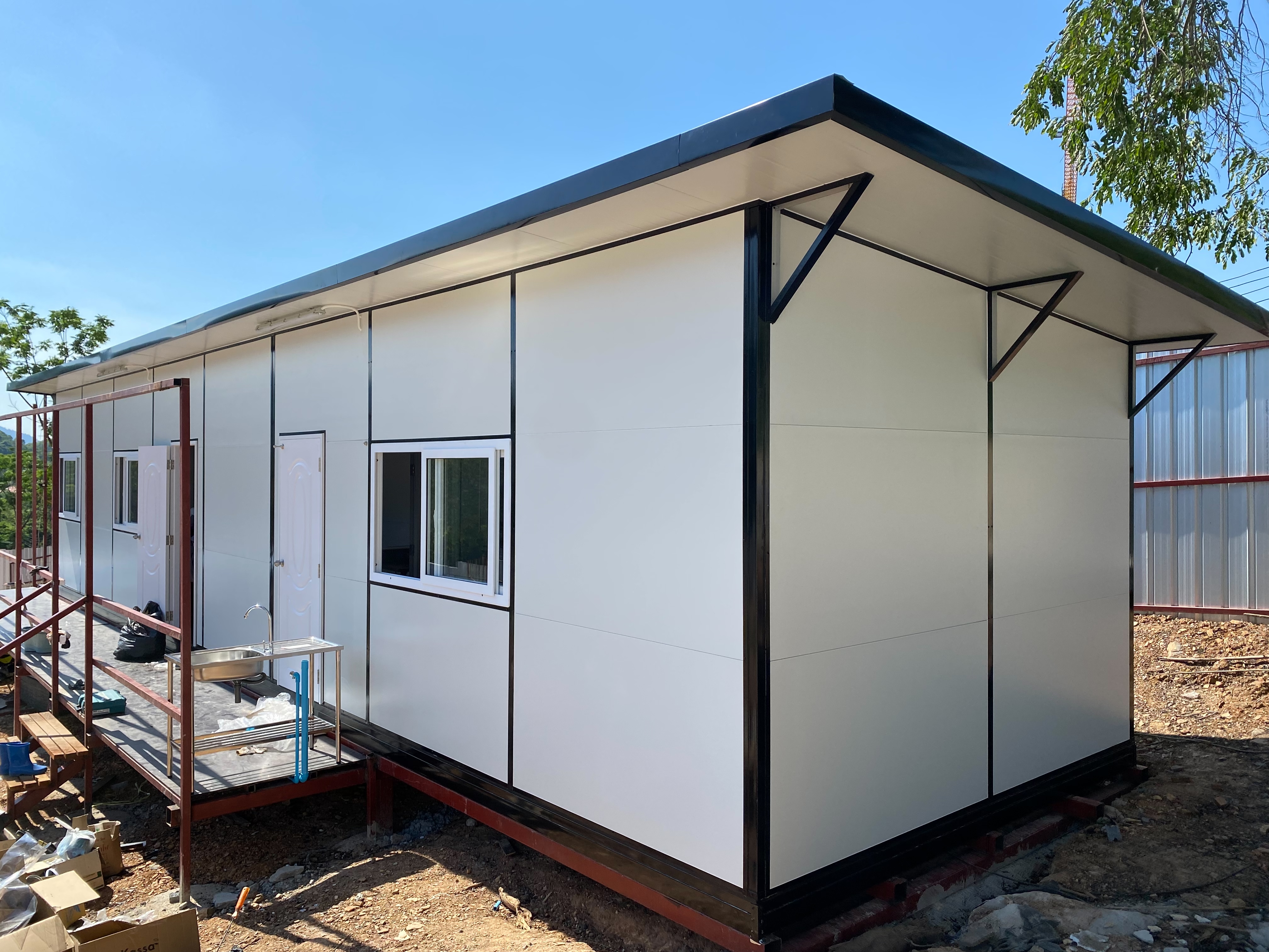 ออฟฟิศสำเร็จรูป ไซต์ออฟฟิศ ขนาด 3.60x14.56 เมตร เขาใหญ่