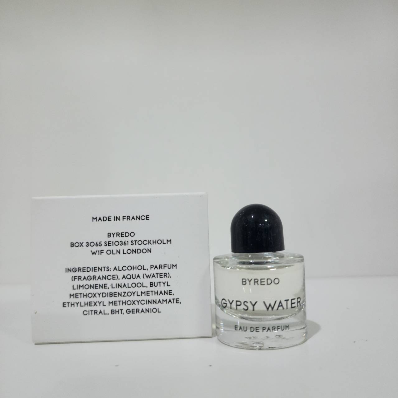 น้ำหอมจิ๋วมินิ Byredo Gypsy Water Eau de Parfum 8ml แบบแต้มมีกล่อง ( Mini Perfume น้ำหอมขนาดพกพา) น้ำหอมจิ๋วมินิ ขวดน่ารัก ตั้งโชว์ก็สวย พกพาก็สะดวก หัวแต้มตามจุดชีพจร