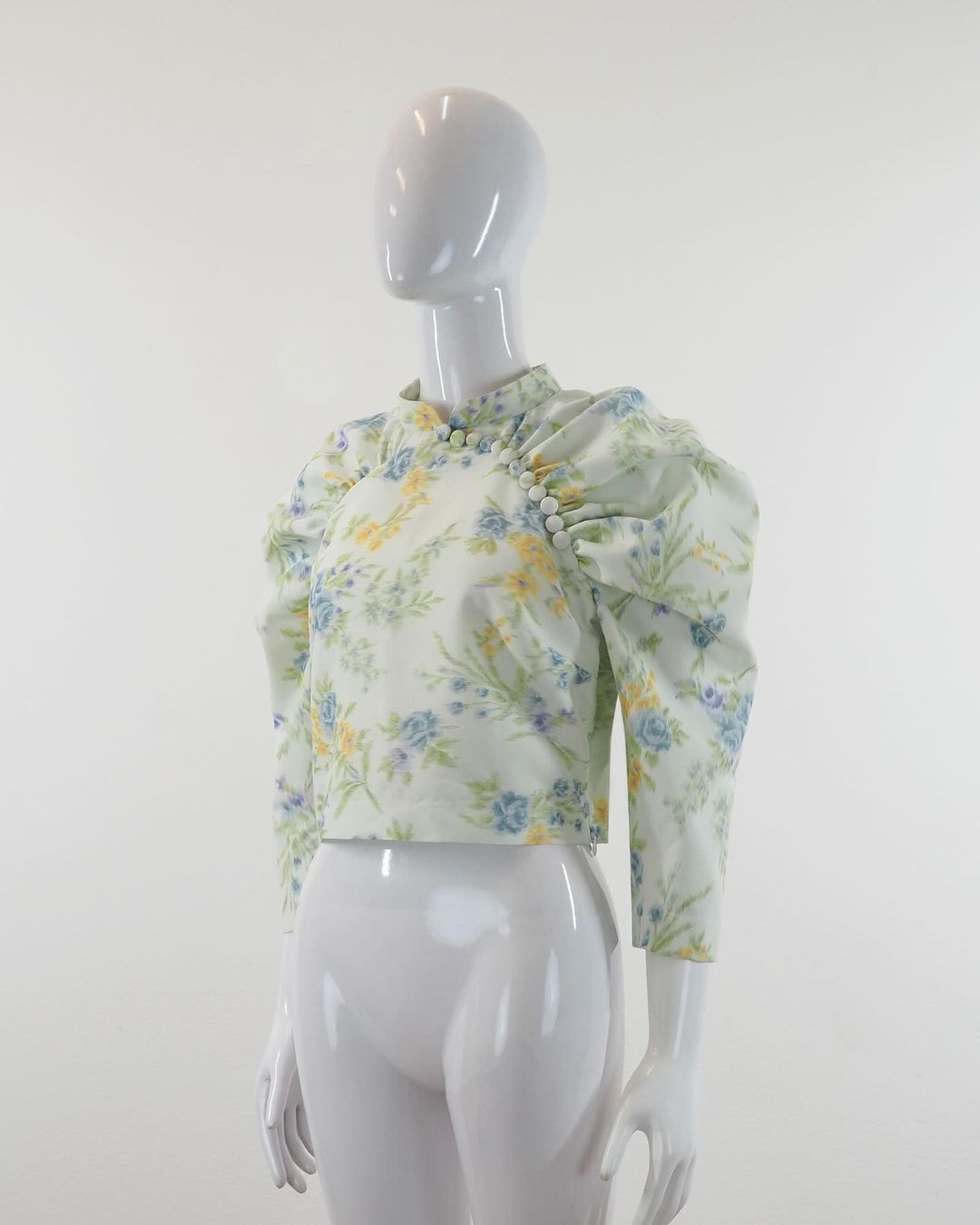 แบบตัด เสื้อผ้าไหม (ไม่รวมผ้า) ตามแบบ รหัส CUT-51-03246710