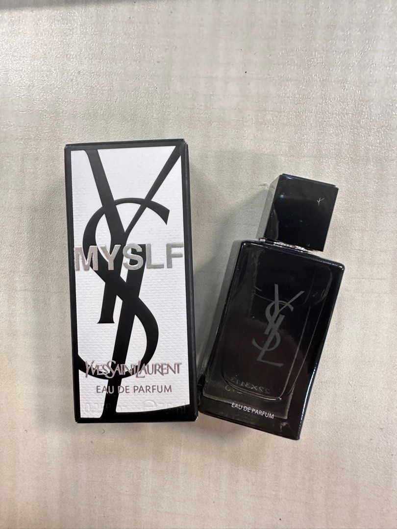 น้ำหอมจิ๋วมินิ YSL MYSLF Eau de Parfum 7.5ml แบบแต้มมีกล่อง ( Mini Perfume น้ำหอมขนาดพกพา) น้ำหอมจิ๋วมินิ ขวดน่ารัก ตั้งโชว์ก็สวย พกพาก็สะดวก หัวแต้มตามจุดชีพจร