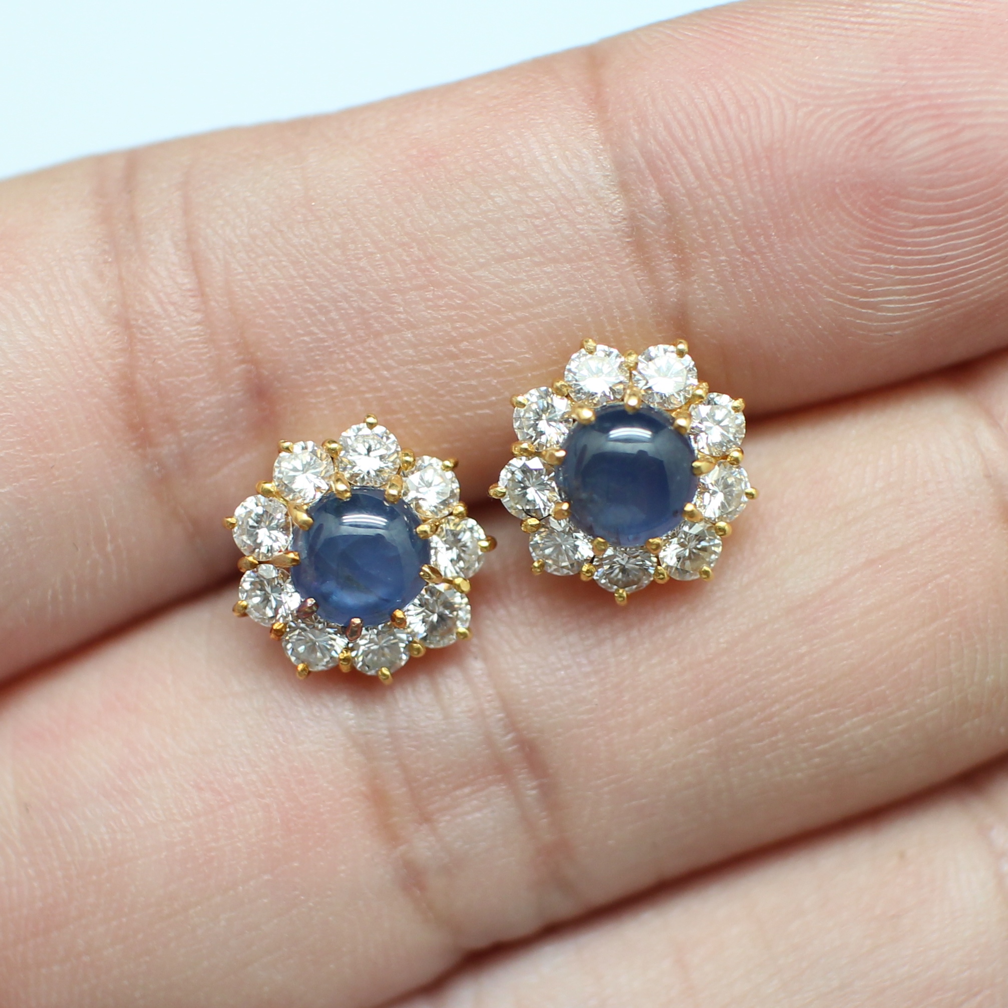 ER25044 ต่างหูนิหร่าล้อมเพชร เพชรแท้ 18 เม็ด 0.90 กะรัต ทองแท้ 90% นน.รวม 4.5 กรัม เพชรไฟดีมาก