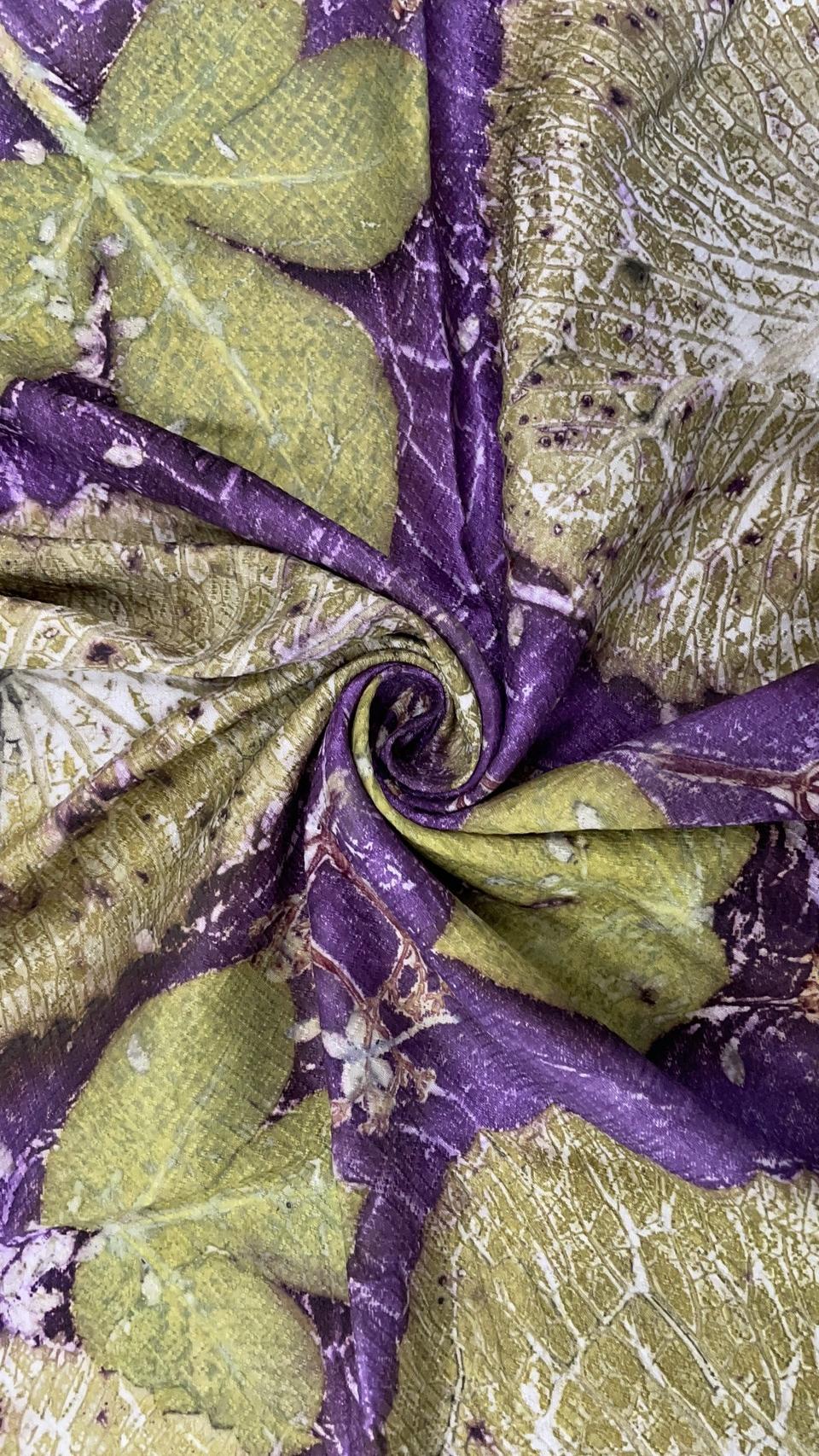 ผ้าคลุมไหล่ผ้าไหม Eco print เนื้อยกดอก มีชายครุย ขนาด 60x180ซม. สีม่วง รหัส ECO-82-1114684