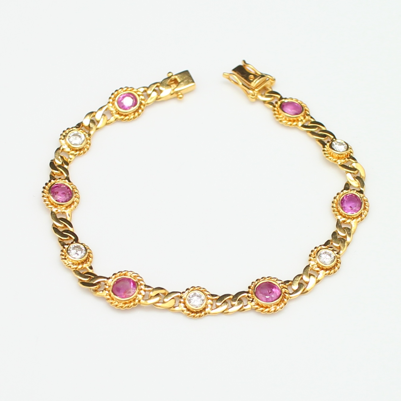 BL25032 สร้อยข้อมือทับทิมคั่นเพชร เพชรแท้ 5 เม็ด 0.80 กะรัต ทองแท้ 90% นน.รวม 12.42 กรัม ยาว 17 ซม.