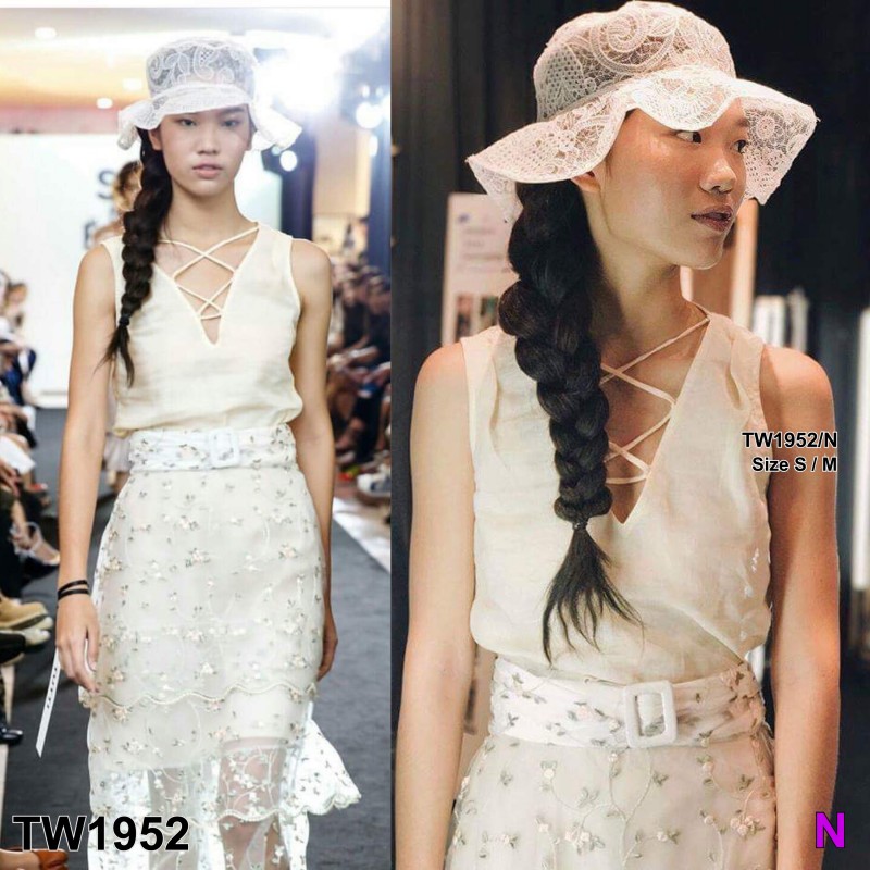 เซต 2 ชิ้น เสื้อซาติน+กระโปรงตาข่ายปักดอก งานป้าย Orange juice TW1952