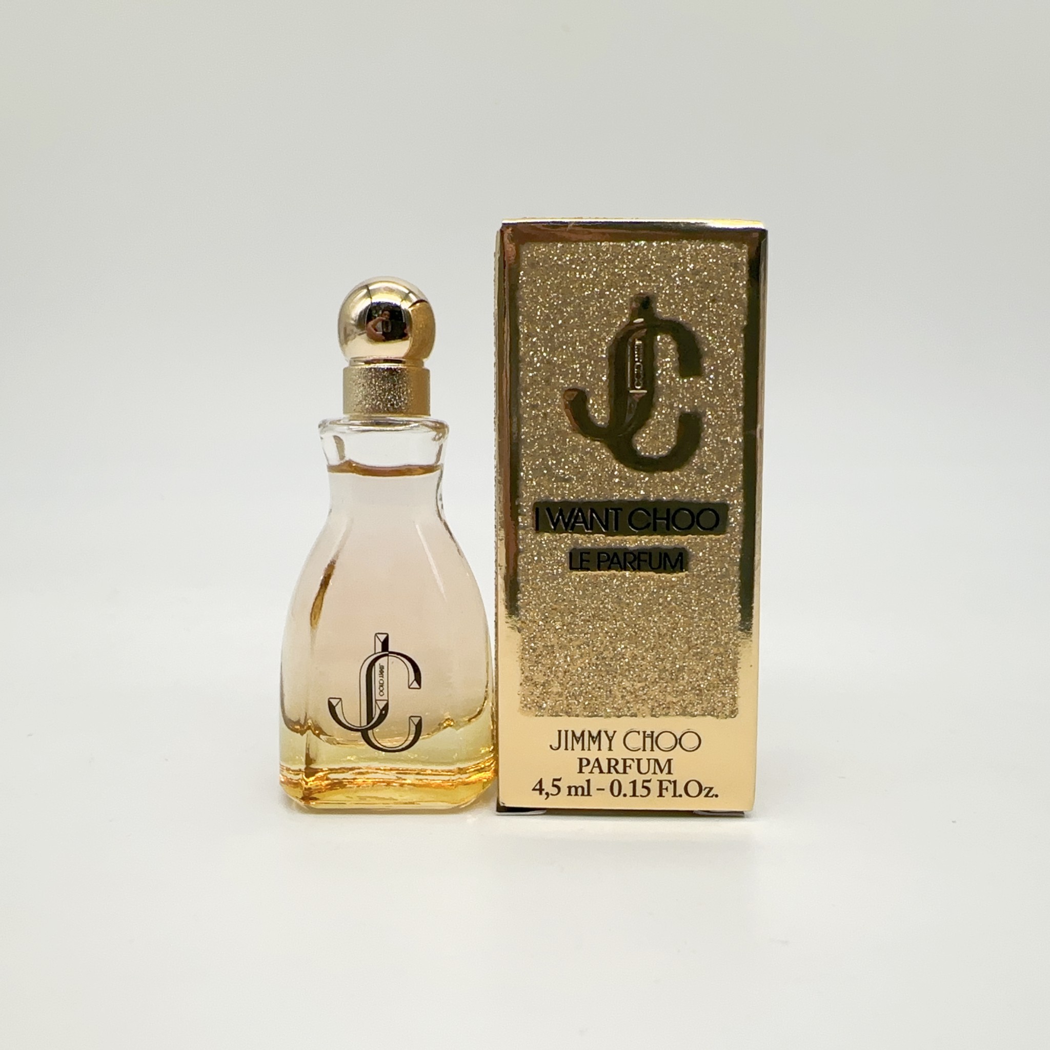 น้ำหอมจิ๋วมินิ Jimmy Choo I Want Choo Le Parfum 4.5ml ( Mini Perfume น้ำหอมขนาดพกพา) น้ำหอมจิ๋วมินิ ขวดน่ารัก ตั้งโชว์ก็สวย พกพาก็สะดวก หัวแต้มตามจุดชีพจร