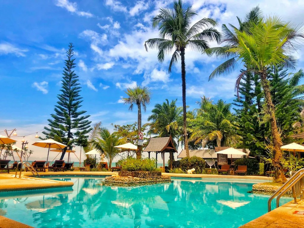 SOLD OUT📍 โรงแรมหรูติดทะเล Khaolak Palm Beach Hotel & Resort จ.พังงา ราคาถูก 🏖️✨