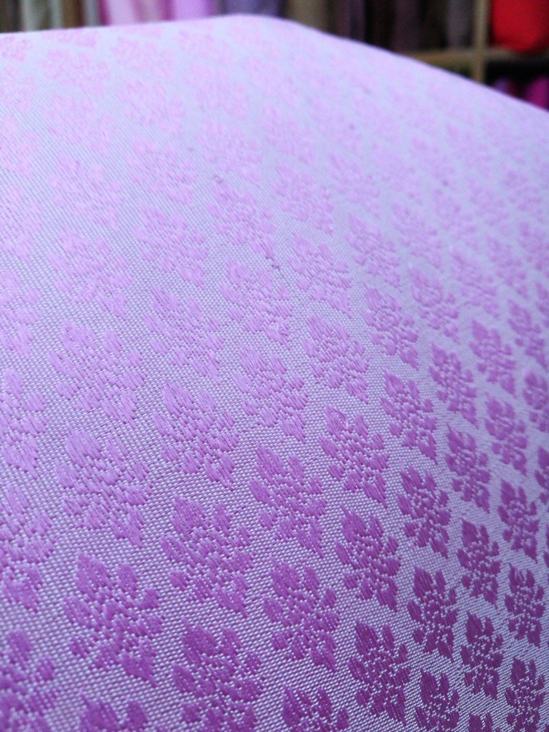 ซิ่น ผ้าไหมยกสุรินทร์ ไหมแท้ 32ตะกอ ขนาด 1x2เมตร สีม่วงชมพูกลีบบัว N11-NY0524664