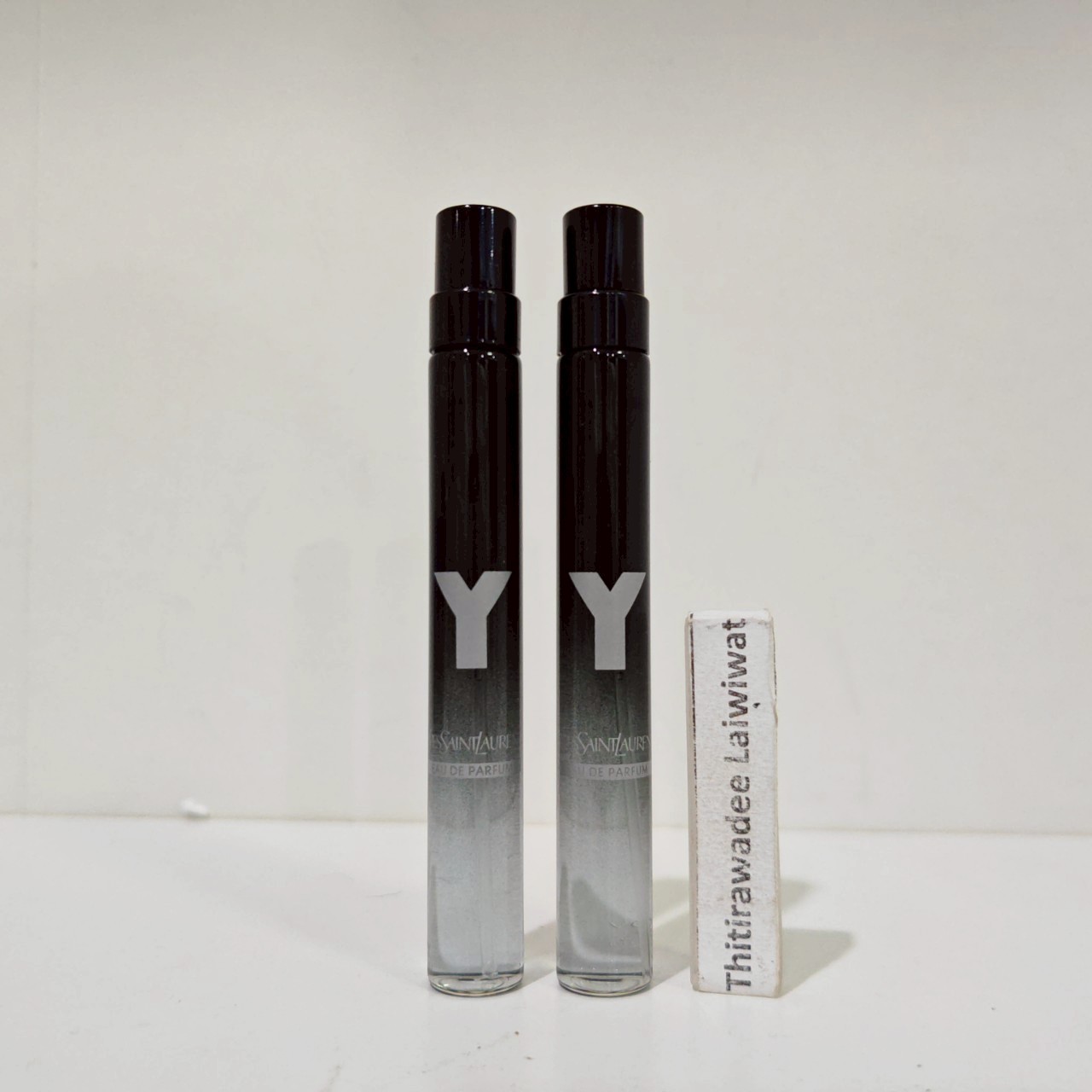 น้ำหอมจิ๋วมินิ YSL Y Y Eau De Parfum for men10ml แบบสเปรย์ ( Mini Perfume น้ำหอมขนาดพกพา) น้ำหอมจิ๋วมินิแบบทดลองแบบสเปรย์ พกพาก็สะดวกใช้ฉีดตามจุดชีพจร