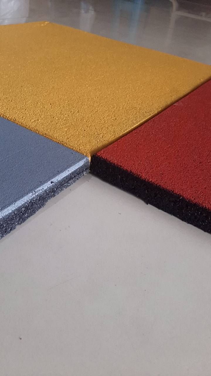 พื้นยางสังเคราะห์ ฟิตเนส สนามเด็กเล่น