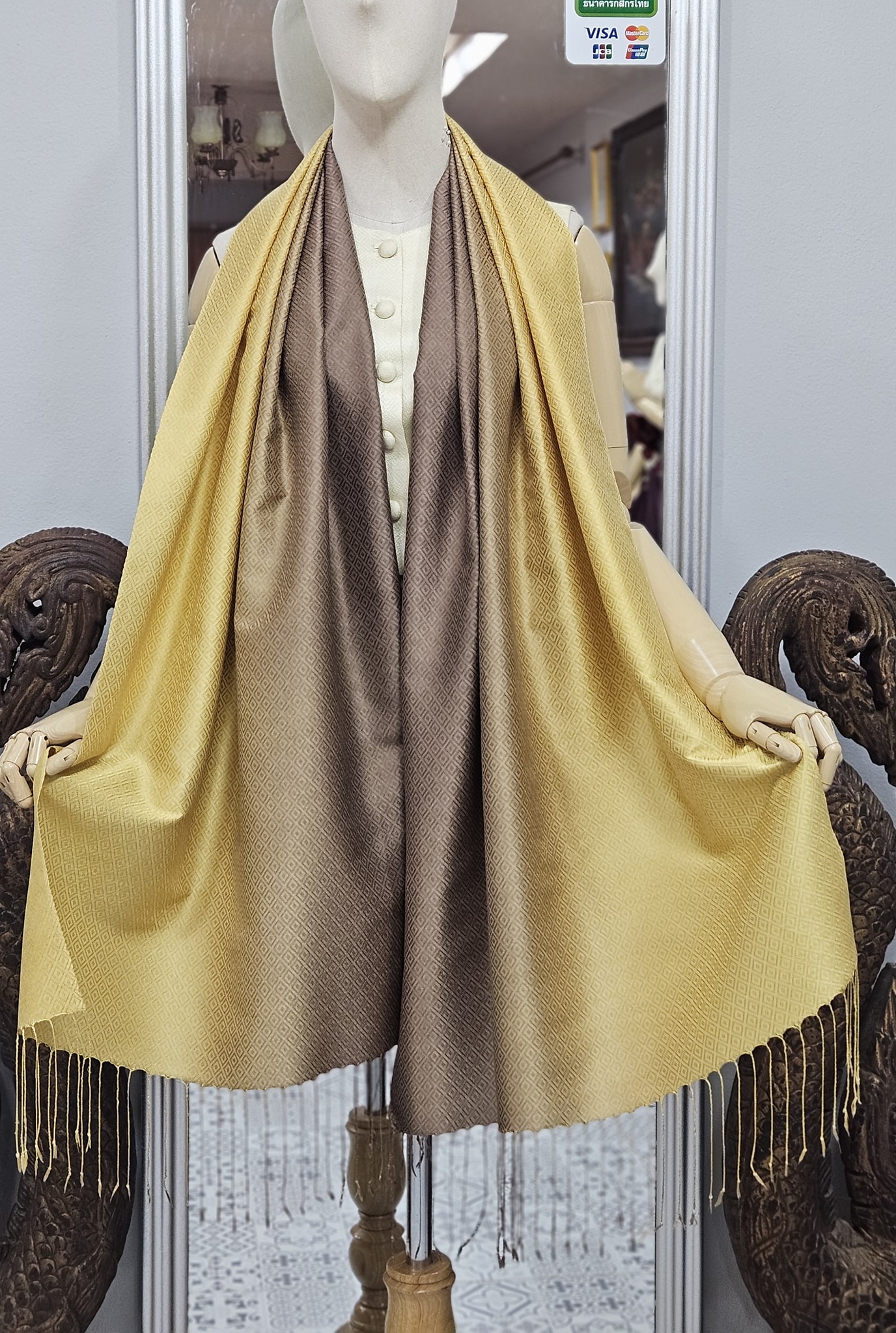ผ้าคลุมไหล่ไหม ยกดอกลูกแก้ว ไล่เฉดสี ขนาด 60x200ซม. สีน้ำตาล-สีทอง รหัส ZYE-TT-1007681
