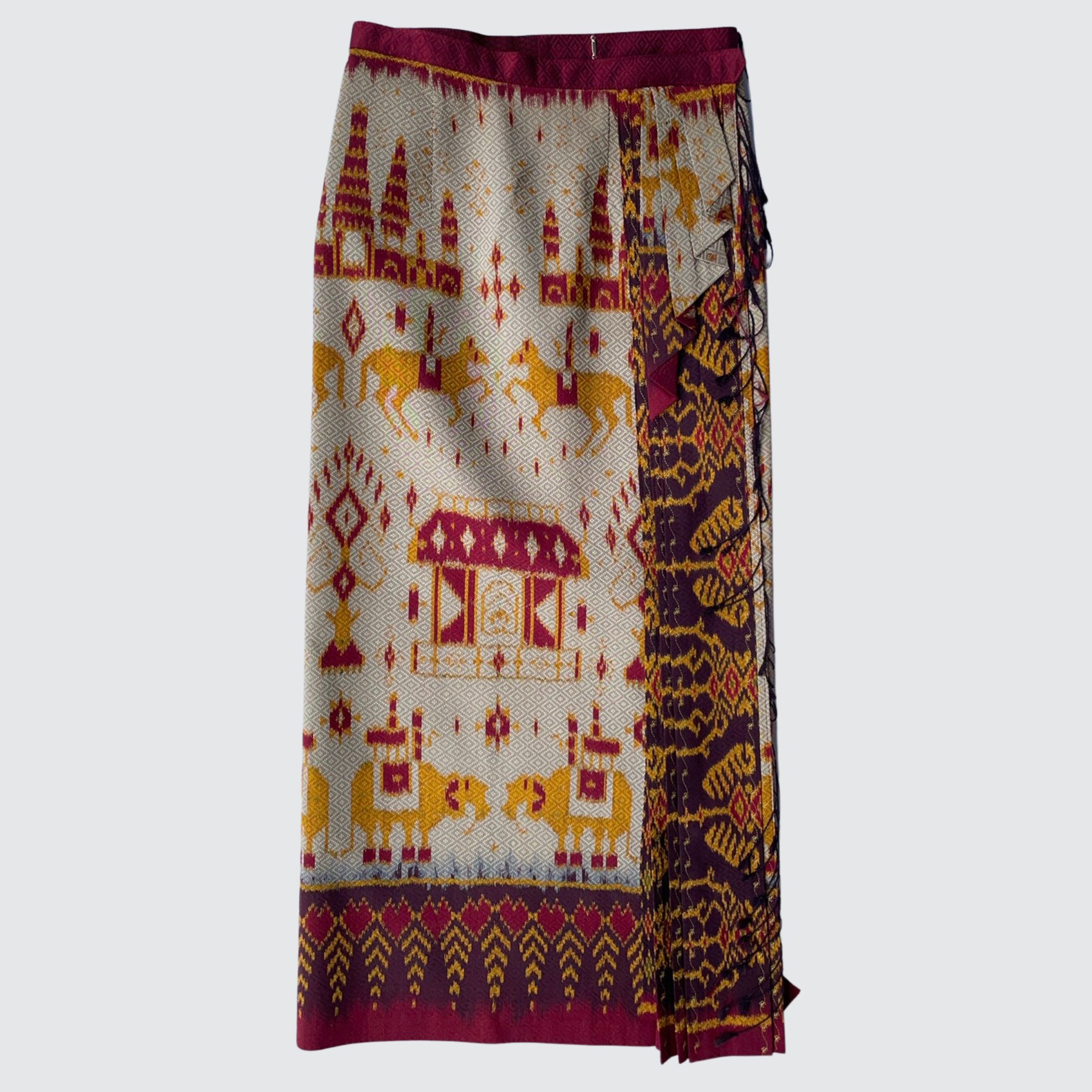 ผ้าถุงป้าย แบบเลื่อนตะขอตามไซส์ หน้านางข้าง ลายช้างม้าปราสาท สีครีมงาช้าง รหัส WM-PTS-1009681417