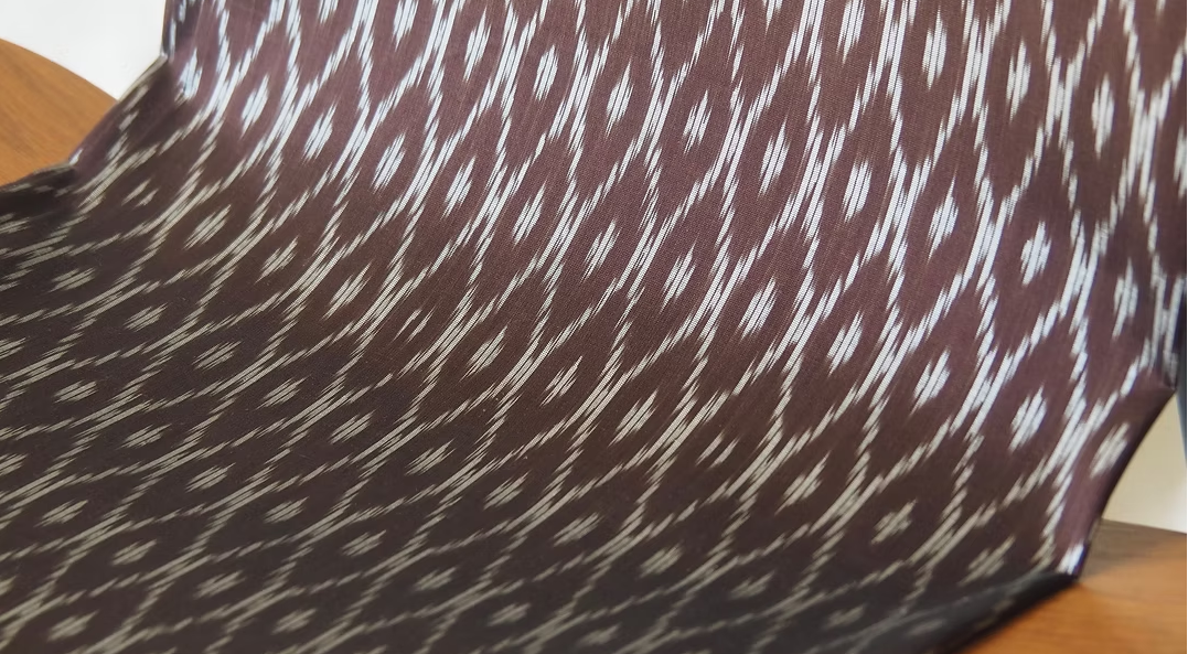 ซิ่น ผ้าไหมมัดหมี่ ไหมบ้าน ขนาด 1x2หลา พื้นสีน้ำตาล รหัส CISP-CT-0612685