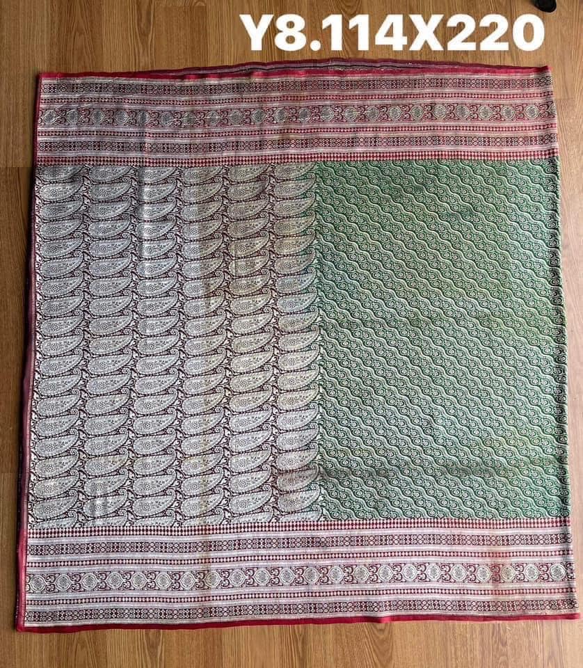 ซิ่น ผ้าปาโตล่ายกเงิน เส้นยืนไหมแท้ ขนาด 114x220ซม มีหน้านาง สีเขียว รหัส N9-SIL0522668