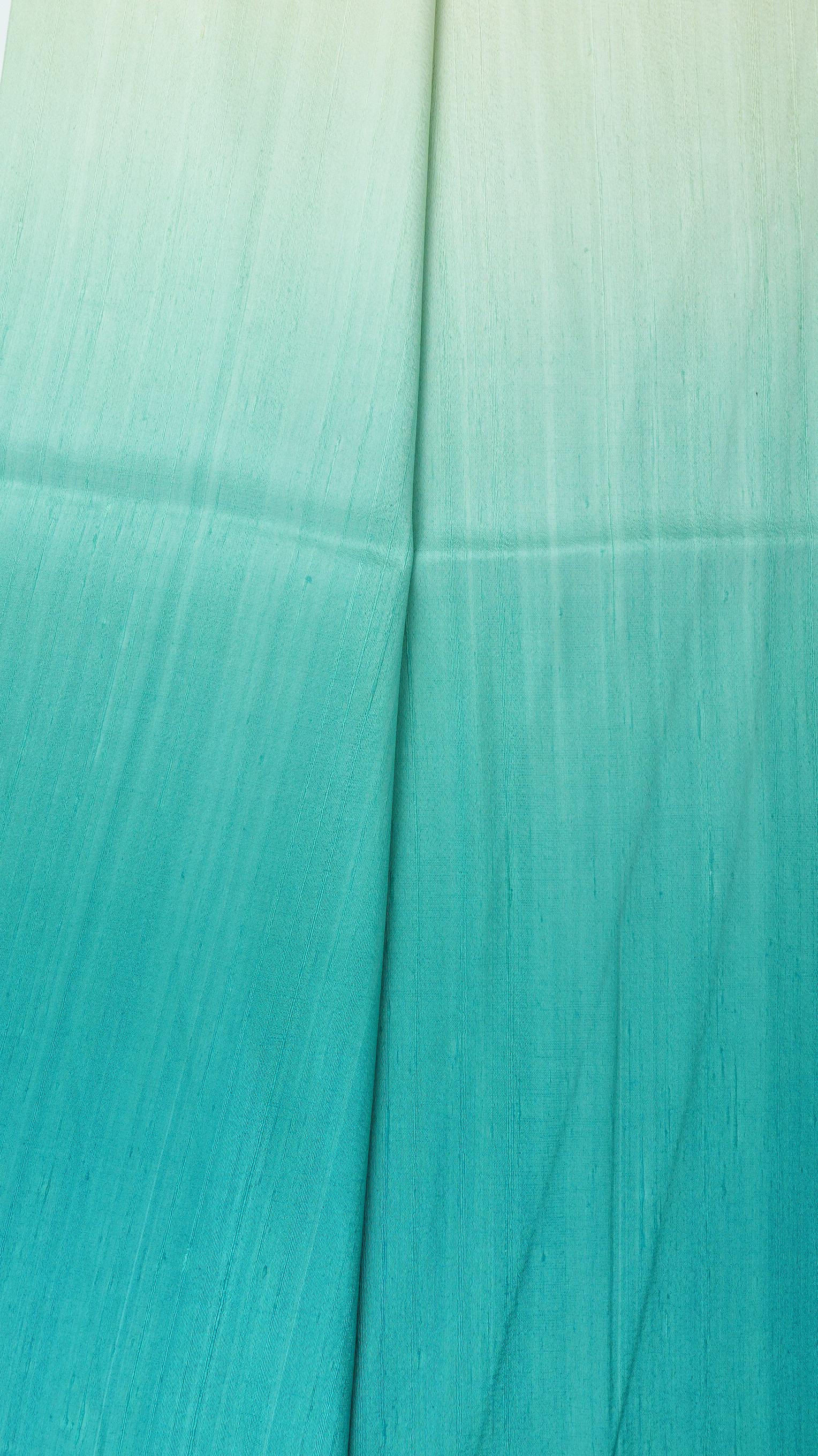 ผ้าไหมย้อมสไลด์สี ไหมบ้านทอมือ 2ตะกอ สีขาวครีม-สีฟ้าน้ำทะเล เลือกขนาด รหัส BT-TT-02246859