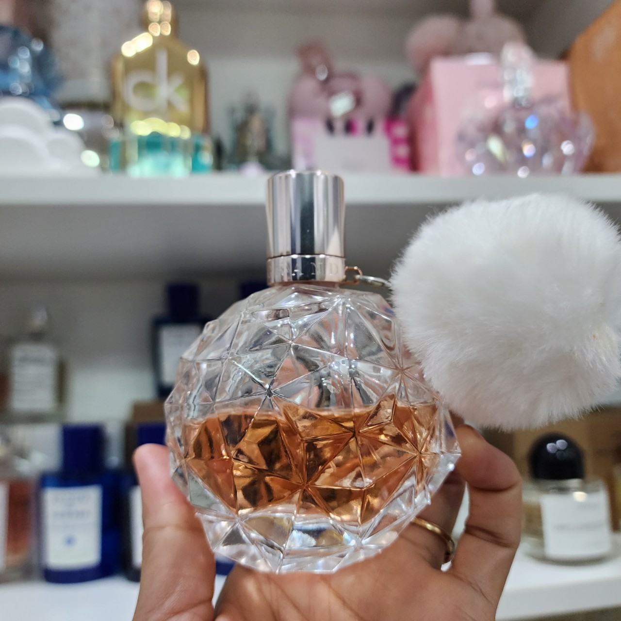 น้ำหอมแท้แบ่งขาย Ariana Grande Ari EDP 💦แบ่ง 💕Travel Size แบบทดลอง