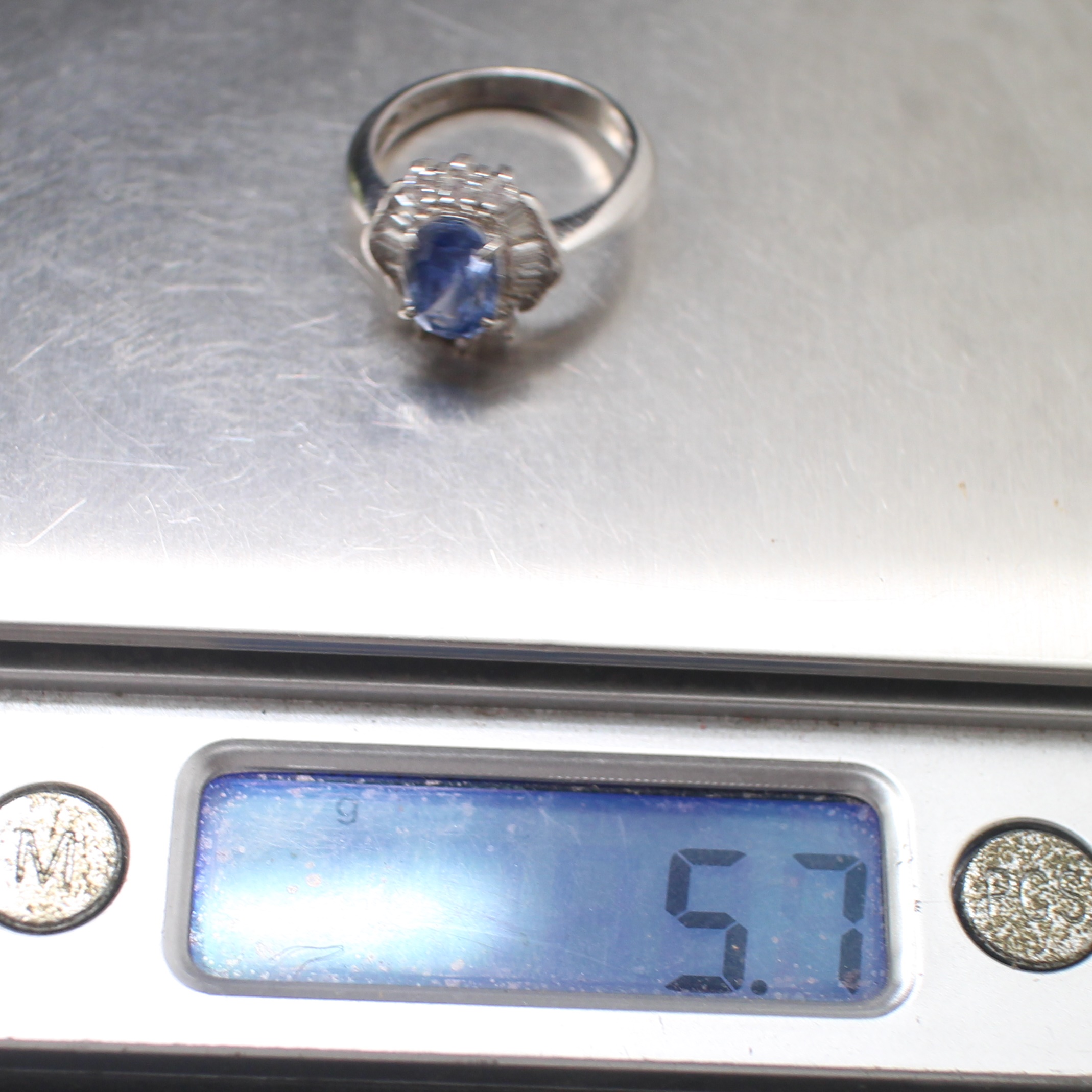 RG250221 แหวนไพลินซีลอน ประดับเพชรแท้ 0.60 กะรัต ตัวเรือน PT900 นน.รวม 5.7 กรัม ขนาดแหวน 52 มีใบเซอร์