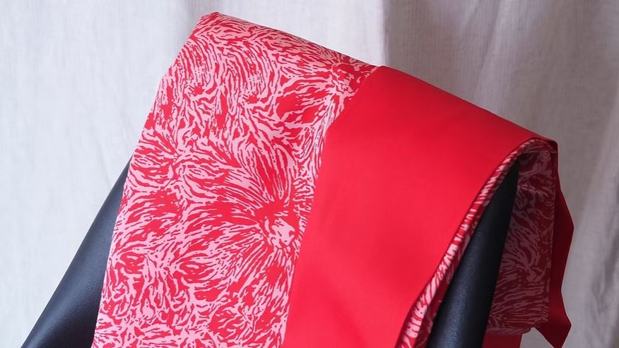 (ผ้าชุด)ไหมพิมพ์ลาย ไหมแท้ ขนาด 1x4หลา (ผ้าลาย2หลา+สีพื้น 2หลา) สีแดง รหัส A40-CT-102713