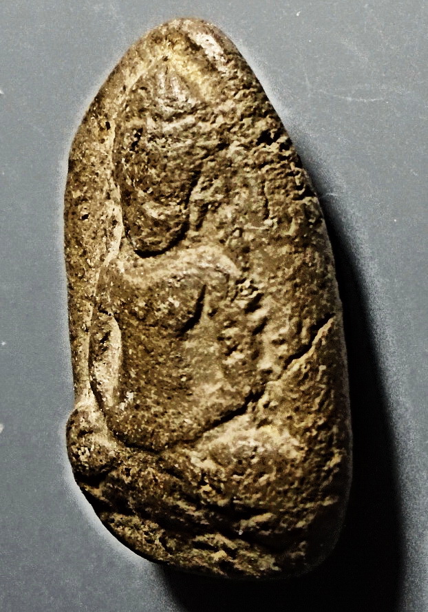 พระร่วงนั่ง(พระยอดขุนพล) กรุเจดีย์ 5 ยอด วัดห้วยเสือ เพชรบุรี ปี 2464