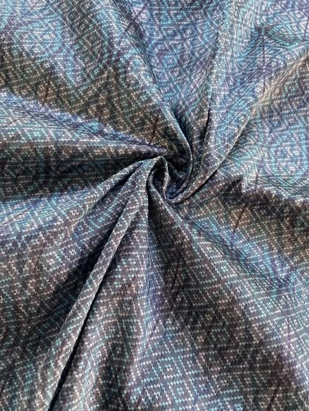 ซิ่น ผ้าไหมมัดหมี่ ทอยกดอกลูกแก้ว สีธรรมชาติ ขนาด 1x2เมตร ลายมะเขือ พื้นสีเทาคราม รหัส L9A-30-1031684