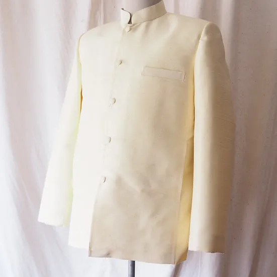 เสื้อสูทคอพระราชทาน แขนยาว ไหมแท้ สีครีมงาช้าง รหัส DM-CT-102707