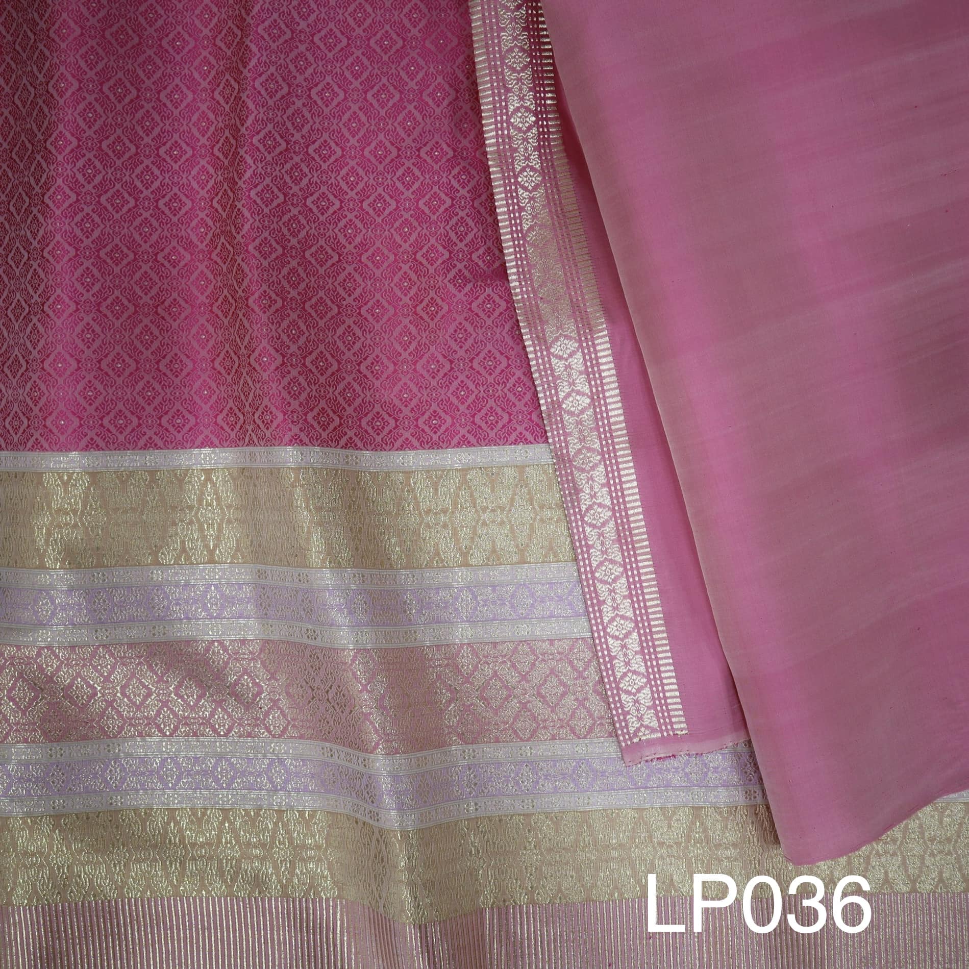 (ผ้าชุด) ผ้าไหมยกดอกลำพูน (สีพื้น 2เมตร+ลาย 2.4เมตร) สีชมพู รหัส N90-AA-LP036