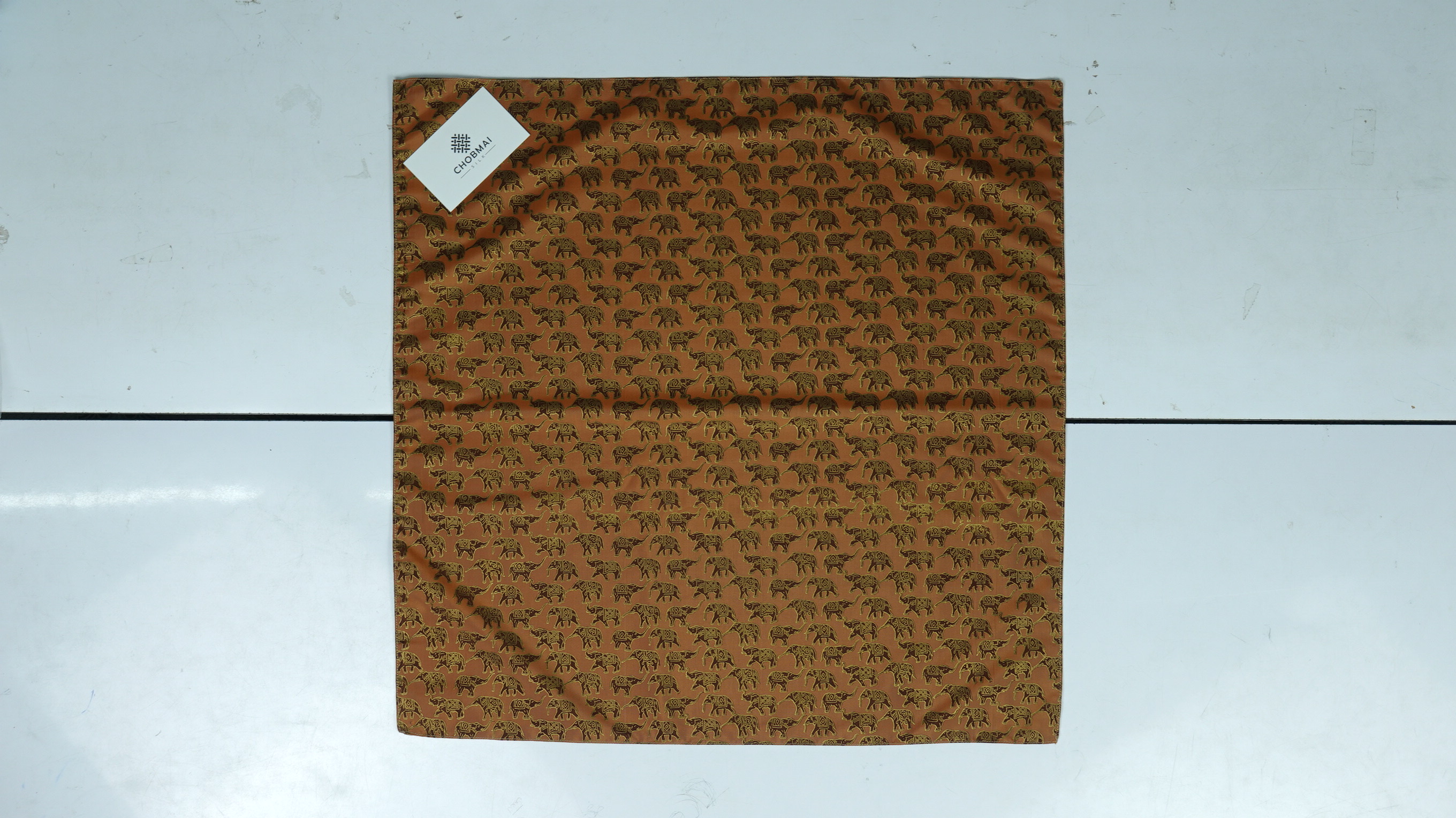 พรีออเดอร์ 3-7วัน ผ้าพันคอไหมพิมพ์ลาย สี่เหลี่ยมจัตุรัส ขนาด 54x54ซม. รหัส ZTG-NY-050900