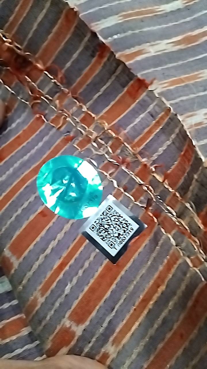 ผ้าไหมมัดหมี่ เนื้อไหมบ้าน ไหมแท้ สีธรรมชาติ ตรานกยูง ลายลูกปู สีม่วงเทาเปลือกมังคุดอ่อน ตัดขายเป็นเมตร รหัส CISP-NY-SKU-39304