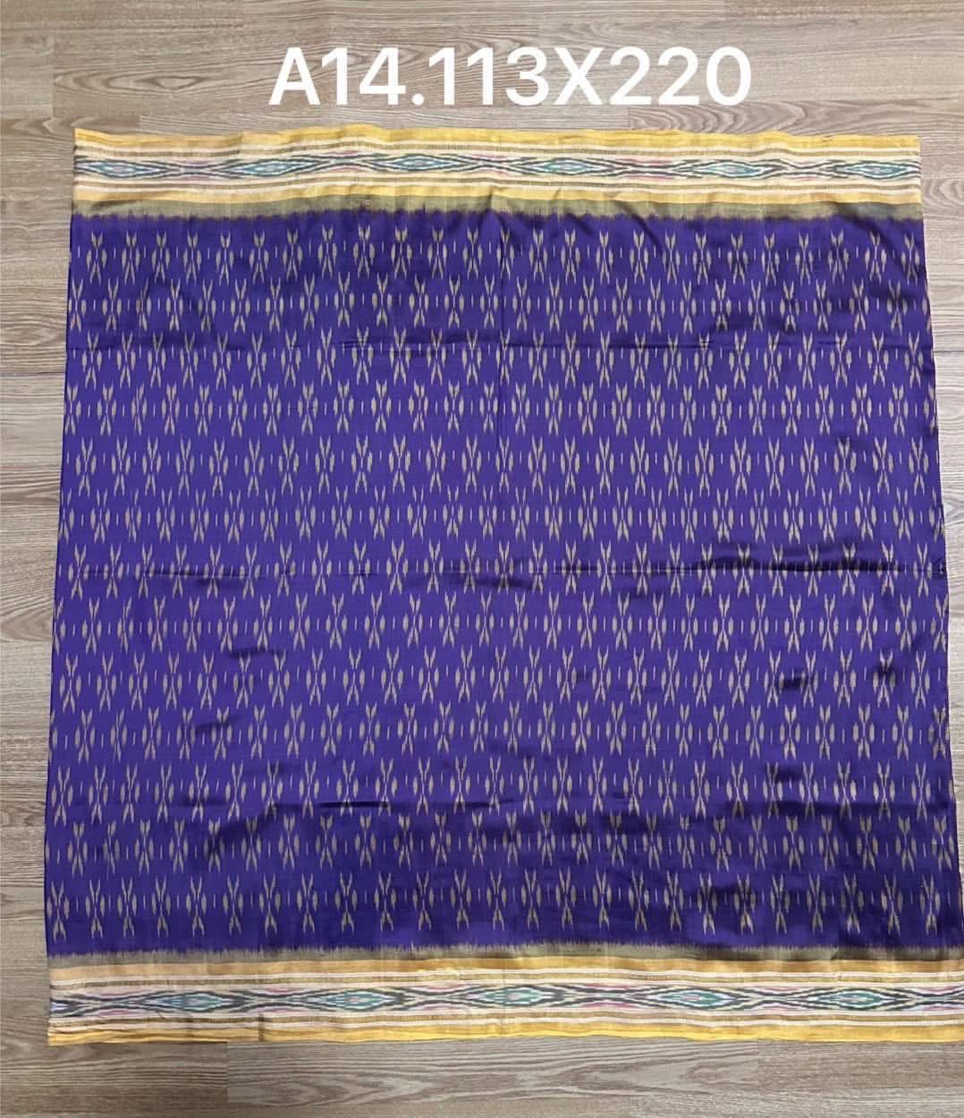 ซิ่น ไหมมัดหมี่ ผ้าปาโตล่า ขนาด 113x220ซม. พื้นสีม่วงเชิงเหลือง รหัส N9-SIL-051768A14
