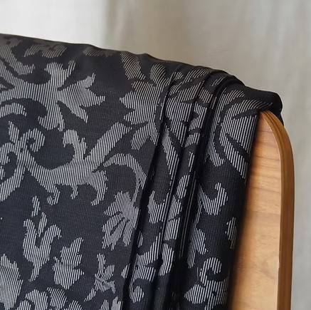 ผ้าไหมสปันซิลเกรด A+ ทอด้วยเครื่องอย่างประณีต Jacquard (แจ็คการ์ด) หน้ากว้าง 148 ซม. สีดำ ตัดขายเป็นหลา รหัส CISP-CT-103139