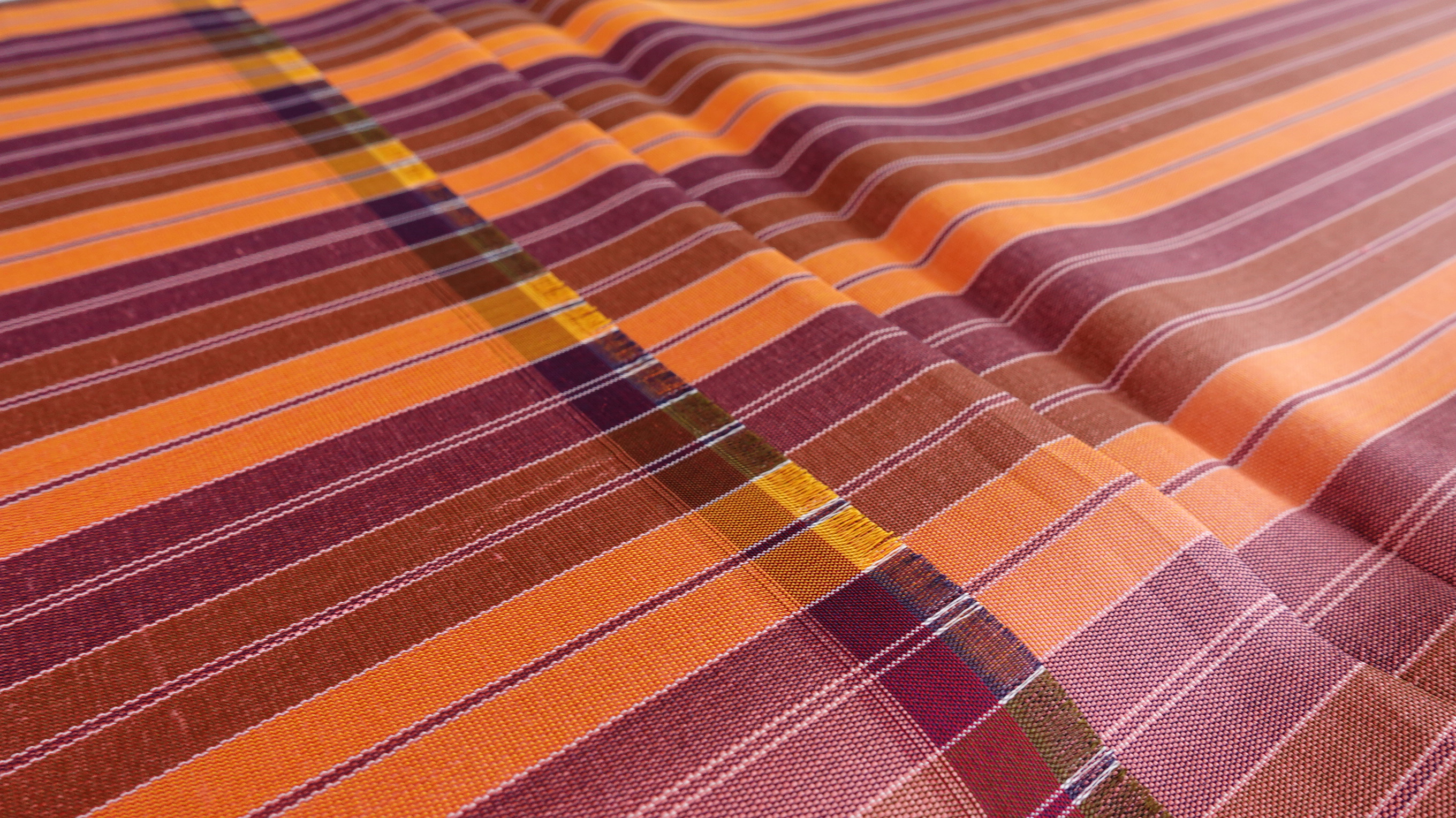 ผ้าไหม ลายริ้ว ไหมแท้ multicolor ลายขาวม้า สีส้ม (ราคาต่อเมตร) รหัส MC-76-P4582