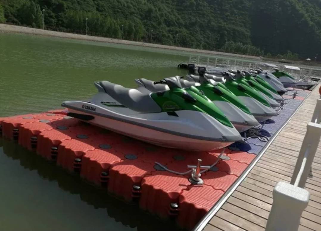 โรงงานผลิตทุ่นลอยน้ำมาตรฐานอุตสาหกรรม ทุ่นพลาสติก ทุ่นเอนกประสงค์ แพลอยน้ำ