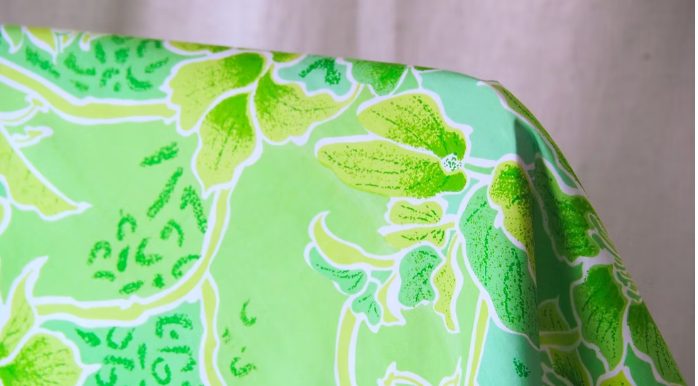 ผ้าพันคอไหมพิมพ์ลาย สี่เหลี่ยมจัตุรัส ขนาด 100x90ซม.ลายดอกไม้ สีเขียว รหัส ZTG-CT-103372