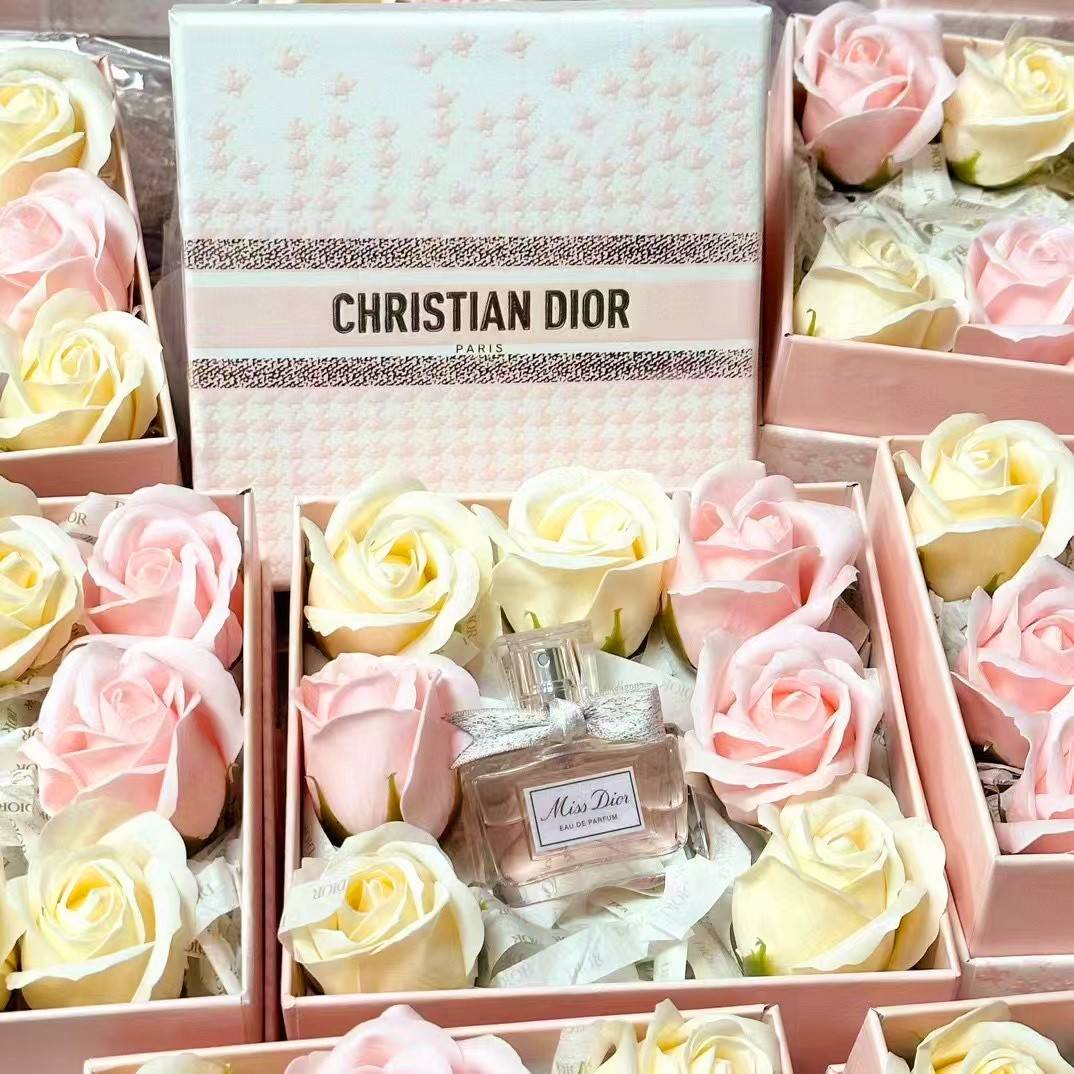 น้ำหอมแท้ Christian Dior Miss Dior EDP 30ml Box set Rose กล่อง limited • ดอกกุหลาบ • ถุง dior น่ารักเกินเบอร์