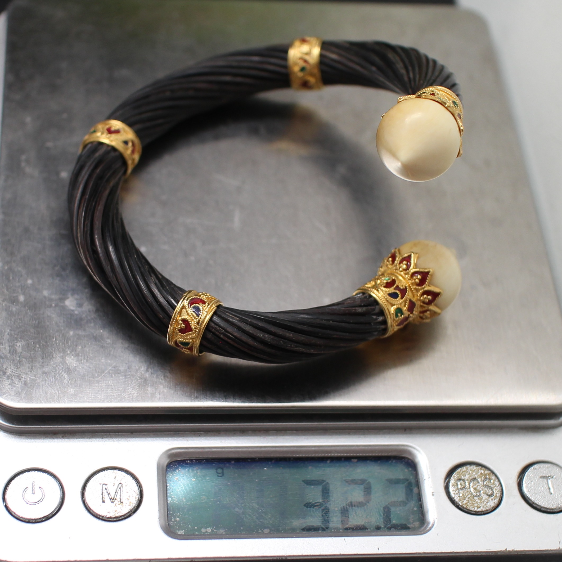 BL25031 กำไลหัวบัวหางช้างแต่งทองลงยา ทองแท้ 90% นน.รวม 32.2 กรัม เส้นผ่านศุนย์กลาง 5.8 ซม. ปรับขนาดได้