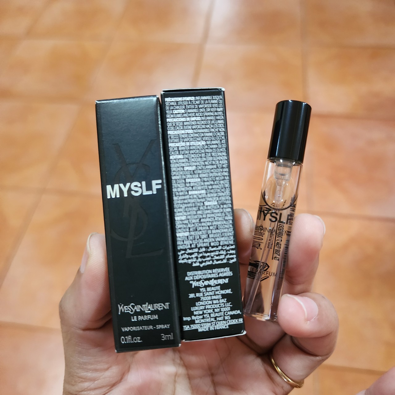 น้ำหอมจิ๋วมินิ YSL MYSLF Le Parfum 3ml แบบสเปรย์ ( Mini Perfume น้ำหอมขนาดพกพา) น้ำหอมจิ๋วมินิแบบทดลองแบบสเปรย์ พกพาก็สะดวกใช้ฉีดตามจุดชีพจร