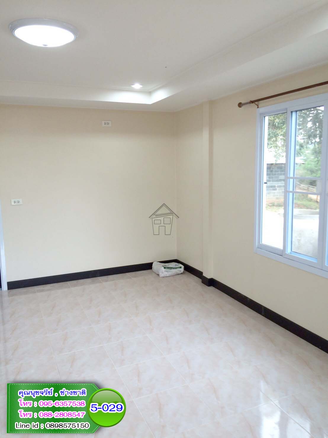 5-029 บ้านกึ่งน็อคดาวน์ คานปูน - บ้านหลังใหญ่ - ทรงโมเดิร์น