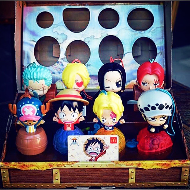 หีบมหาสมบัติ Treasure Box Limited Editions OnePiece Specisl ในหีบประกอบด้วย ตุ๊กตาฟิกเกอร์ 8 แบบครบเซ็ท บัตรสะสม OnePiece(ลายลูฟี่) (*ไม่มีมูลค่าในบัตร) กล่องหีบมหาสมบัติ รุ่นลิมิเต็ด(เฉพาะในประเทศไทย)