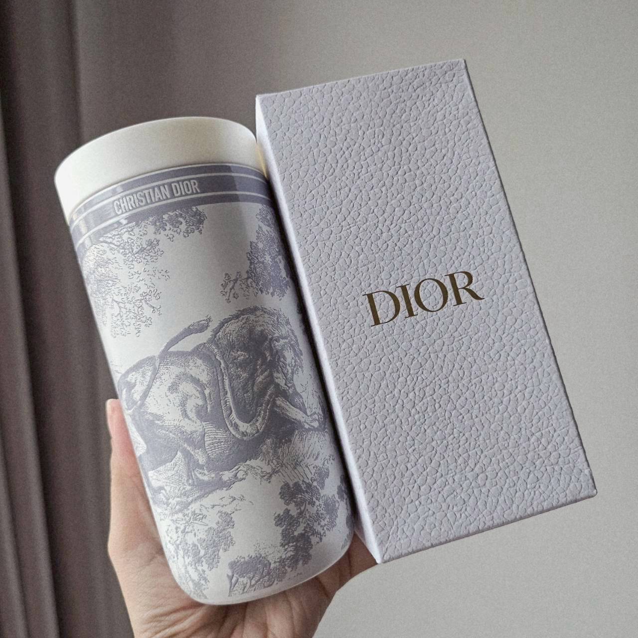 Dior Platinum Birthday Gift Temperature Control Tumbler พร้อมถุง และกล่องDior แก้วน้ำ