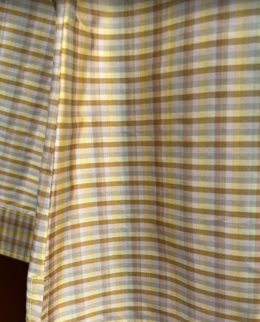 เสื้อเชิ้ตแขนยาว ผ้าไหมลายสก๊อต สีเหลืองอ่อน ไซส์L รหัส DN-AA-1117681