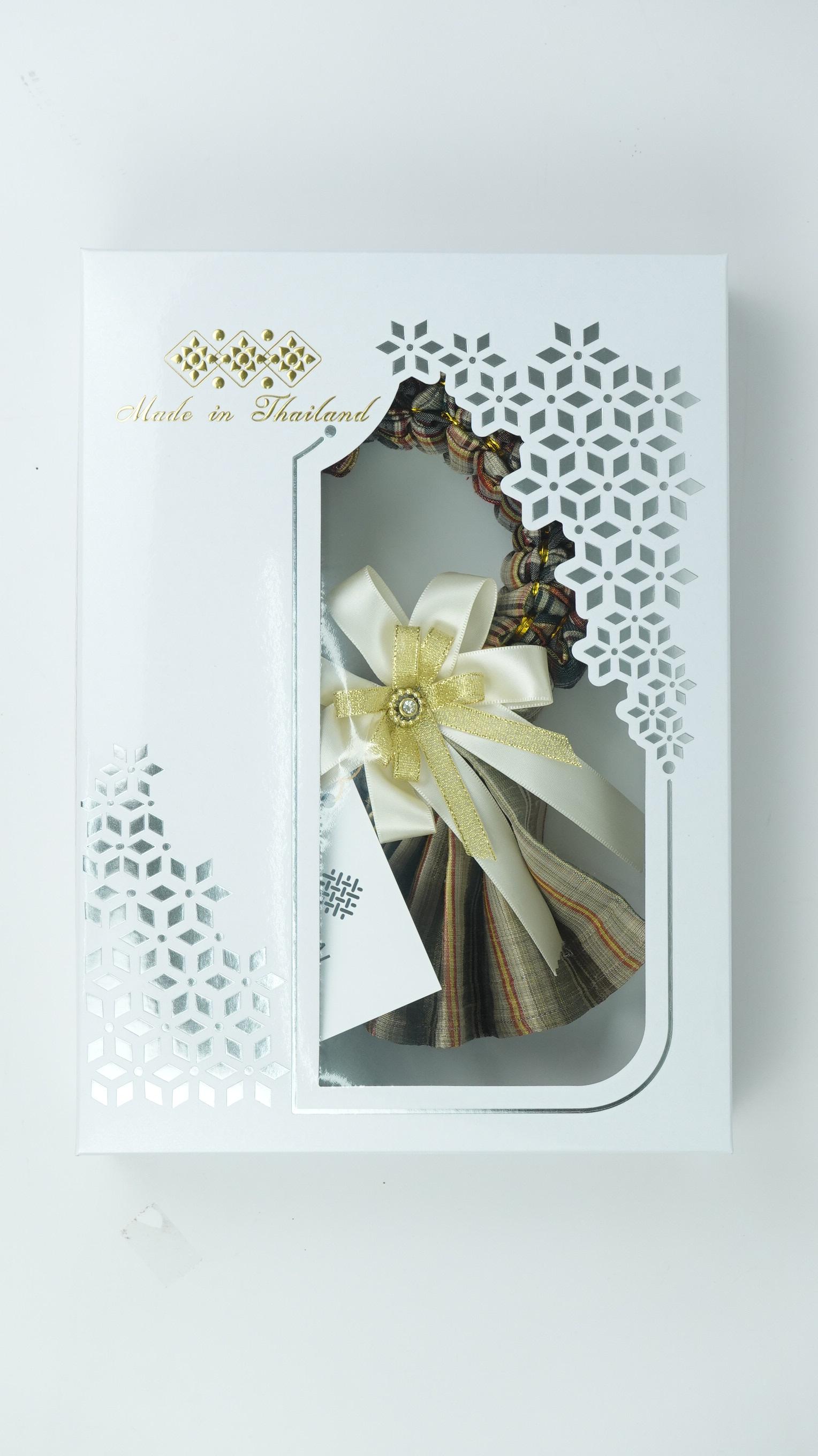 เซ็ตของขวัญ พวงมาลัย ผ้าขาวม้าไหมแท้