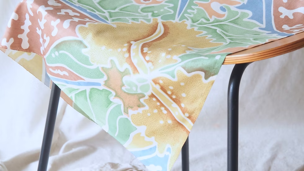 ผ้าพันคอไหมพิมพ์ลาย สี่เหลี่ยมจัตุรัส ขนาด 100x90ซม.ลายดอกไม้ คละสี รหัส ZTG-CT-103371