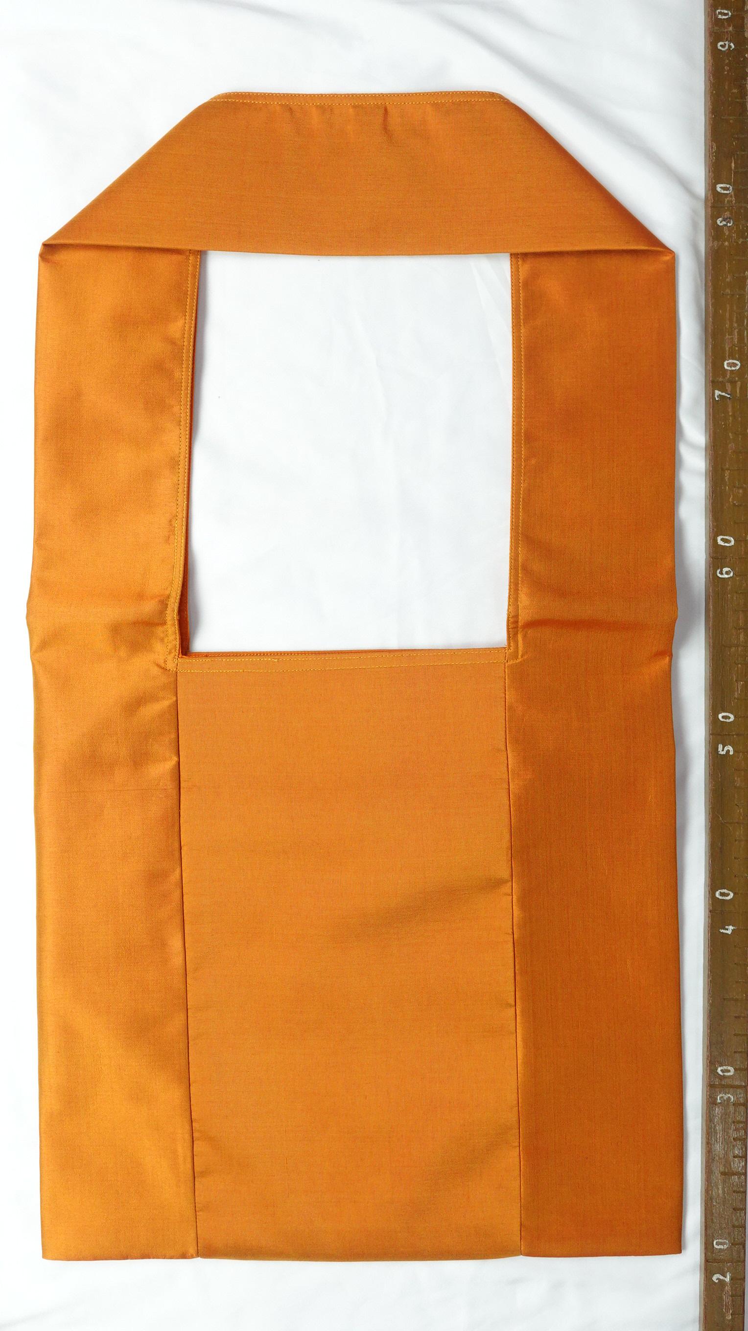 ย่ามผ้าไหม สำหรับพระสงฆ์ ไหมแท้ เนื้อเรียบ ขนาด 14x15นิ้ว สีราชเข้ม รหัส NY-01246855