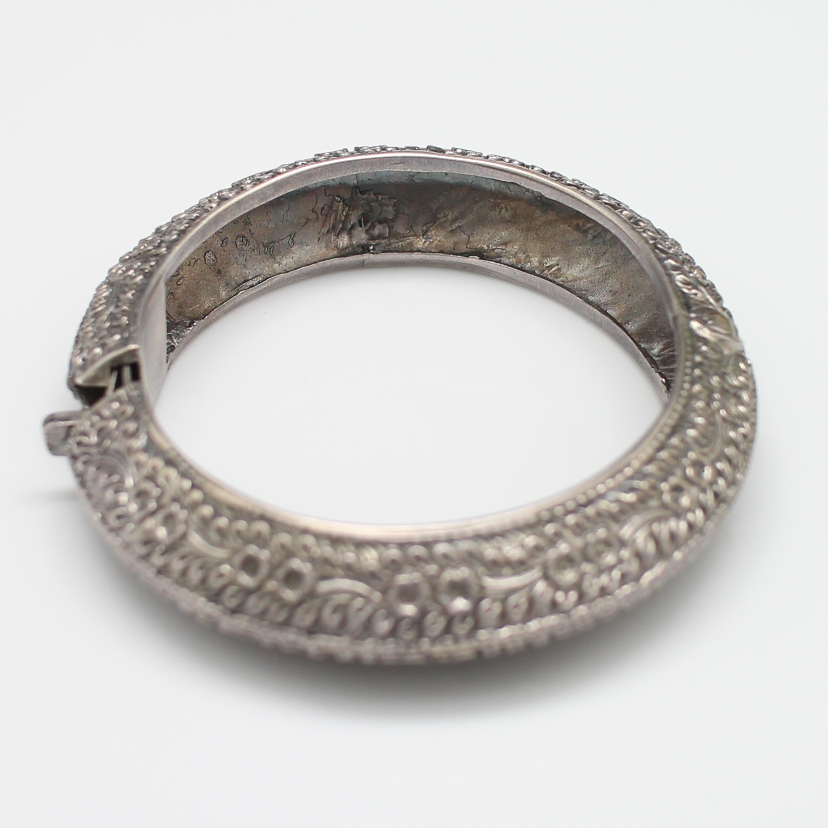 SI0007 กำไลเงินหัวบัวดุลลายดอกไม้ เงินแท้ 92.5% นน. 56.7 กรัม เส้นผ่านศูนย์กลาง 5.4 cm.