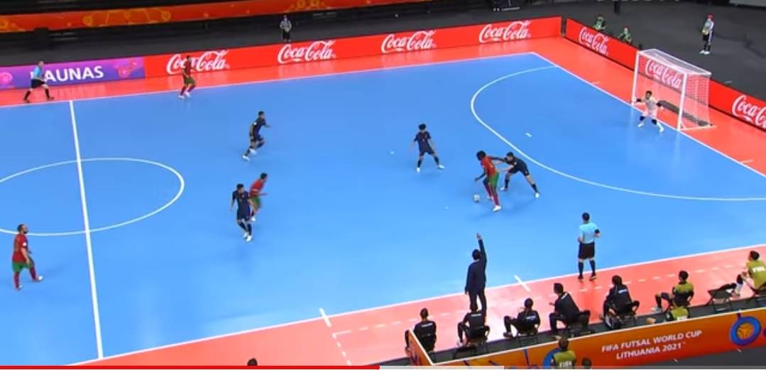 พื้นสนามกีฬาไวนิลpvc สนามแบตมินตัน สนามบาส สนามฟุตซอล