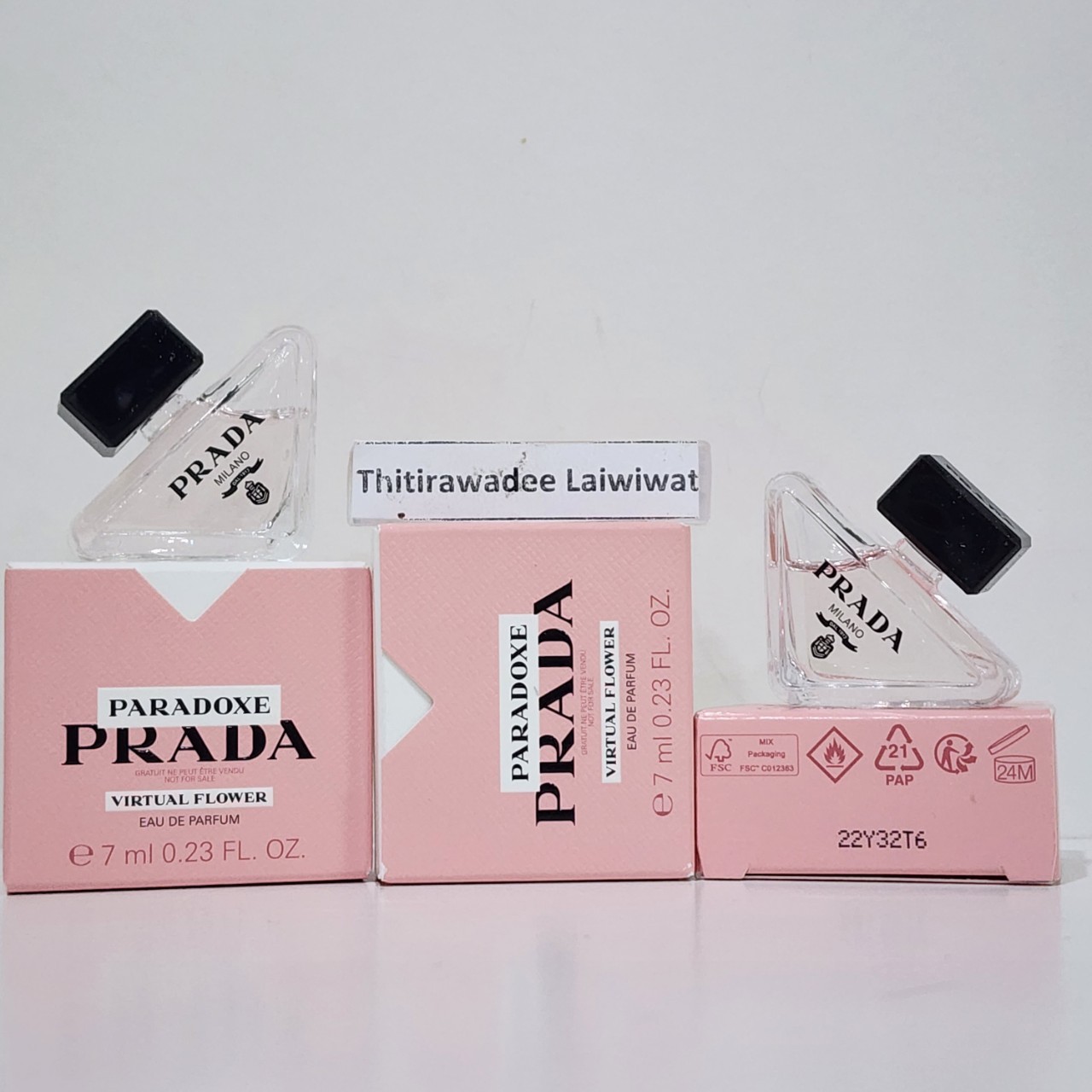 น้ำหอมจิ๋วมินิ Prada Paradoxe Virtual Flower EDP 7ml New 2024 แบบแต้มมีกล่อง ( Mini Perfume น้ำหอมขนาดพกพา) น้ำหอมจิ๋วมินิ ขวดน่ารัก ตั้งโชว์ก็สวย พกพาก็สะดวก หัวแต้มตามจุดชีพจร