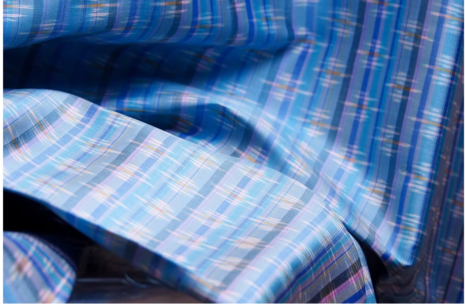 ซิ่น ผ้าไหมมัดหมี่ ผ้าไหมมัดหมี่ลายโคมห้ายืน สีฟ้า เลือกตามขนาด รหัส CISP-CT-100195