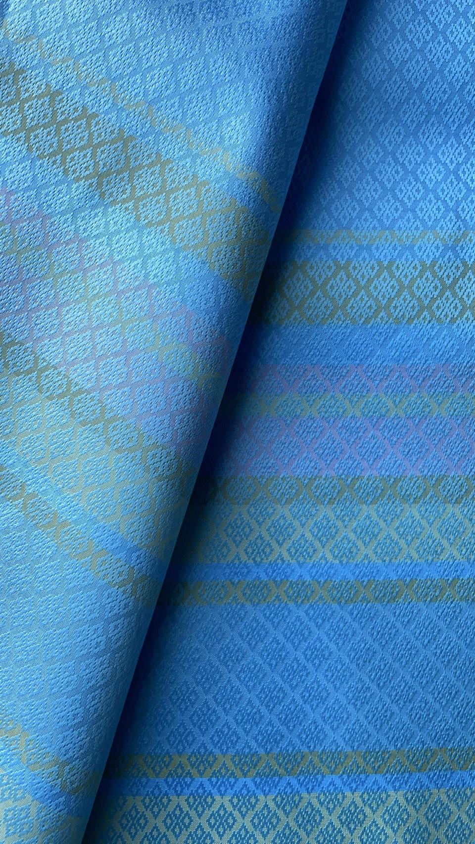 ซิ่น ผ้าไหม ยกดอกมีเชิง ขนาด 1x2หลา ไหมแท้ เฉดสีฟ้า รหัส B7-NY-1001681