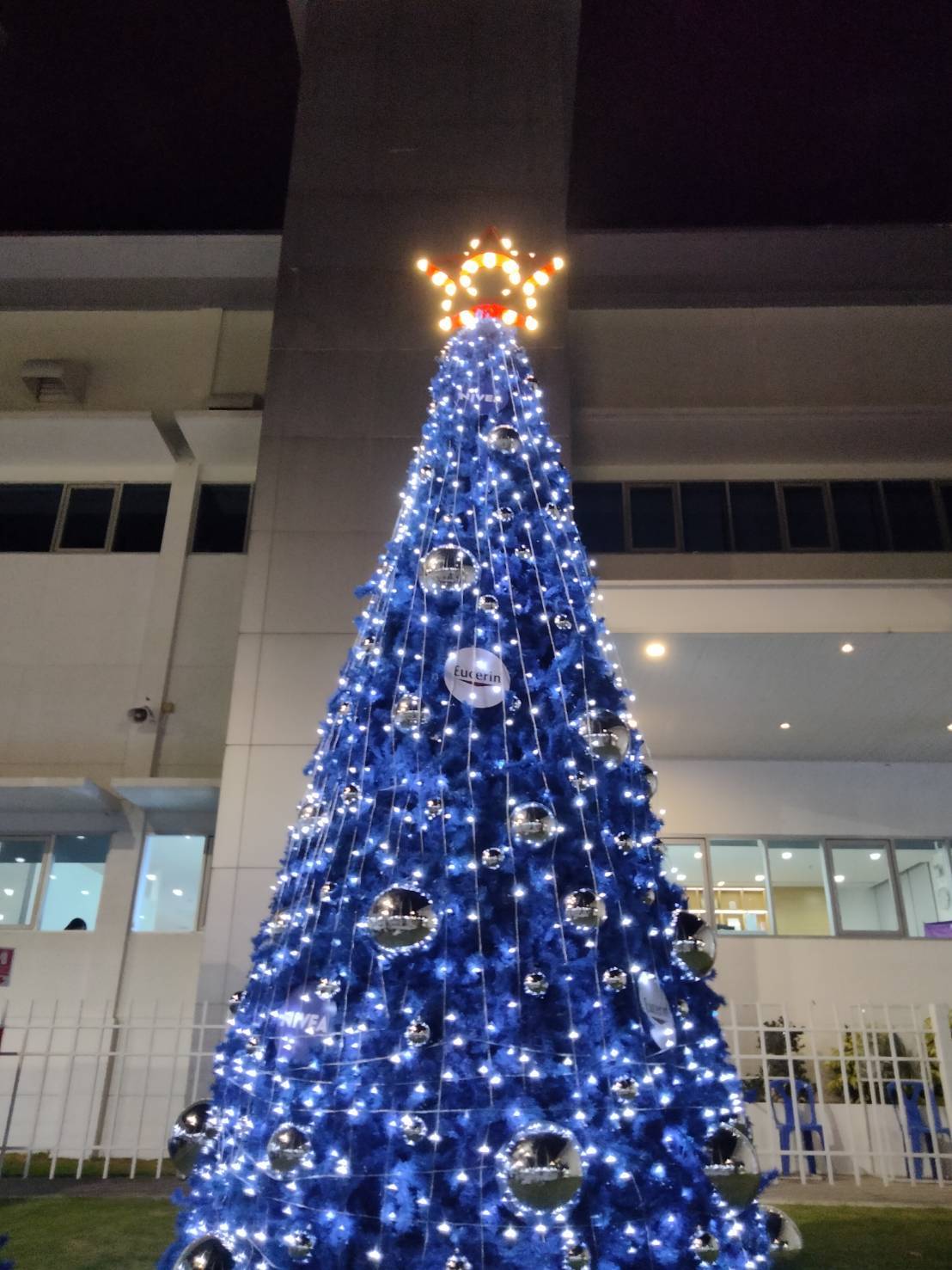 รับตกแต่งงานเลี้ยงวันคริสต์มาส"ทีมจัดแต่งเก่งๆ"