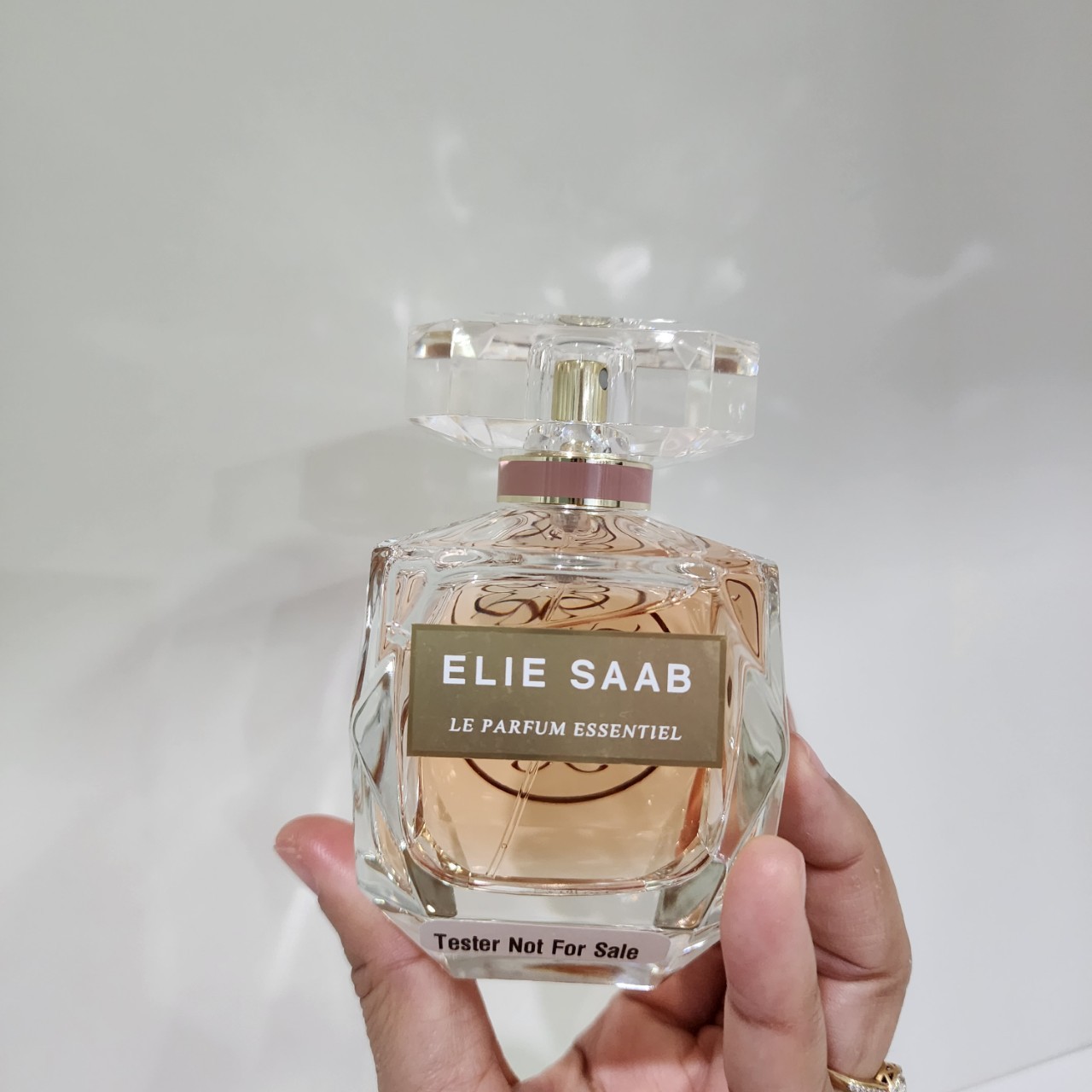 น้ำหอมแท้แบ่งขาย Elie Saab Le Parfum Essentiel Eau De Parfum 💕Travel Size #แบบทดลอง
